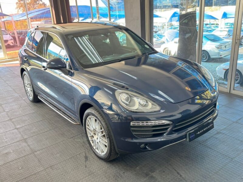 2012 Porsche Cayenne S Auto