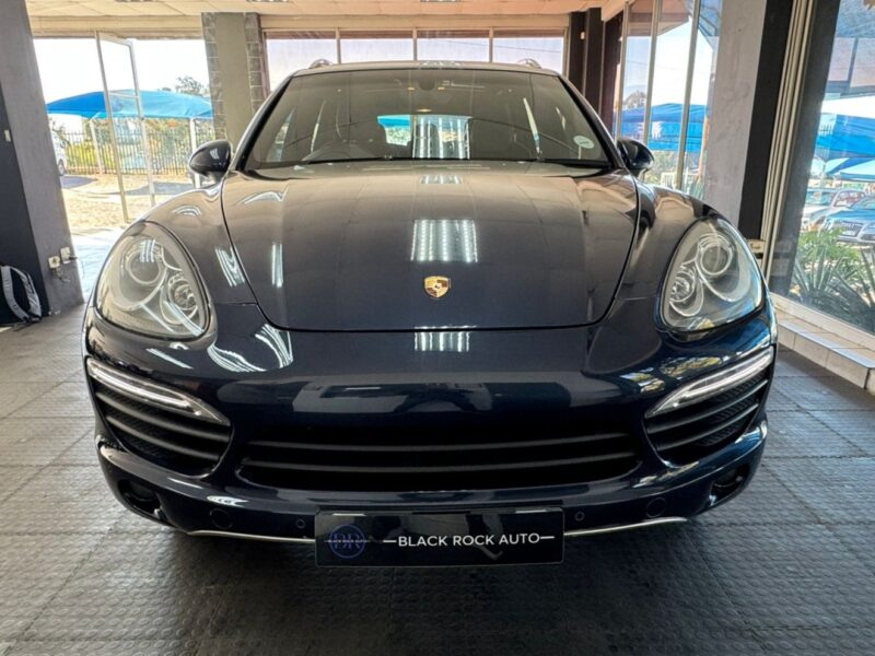 2012 Porsche Cayenne S Auto