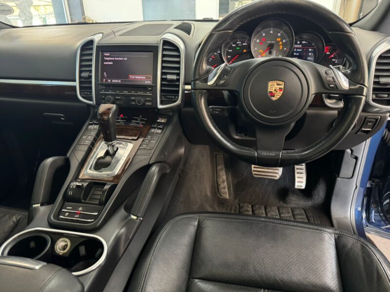 2012 Porsche Cayenne S Auto