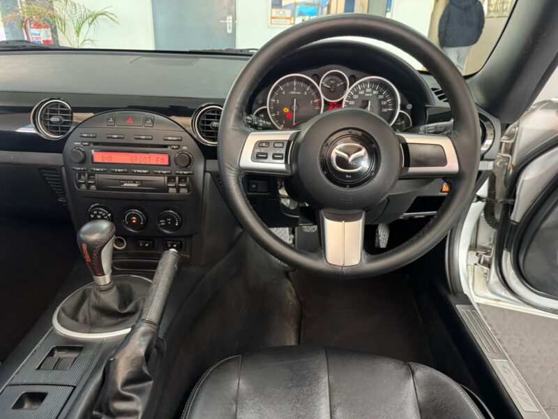 2009 Mazda MX-5 Roadster-Coupe