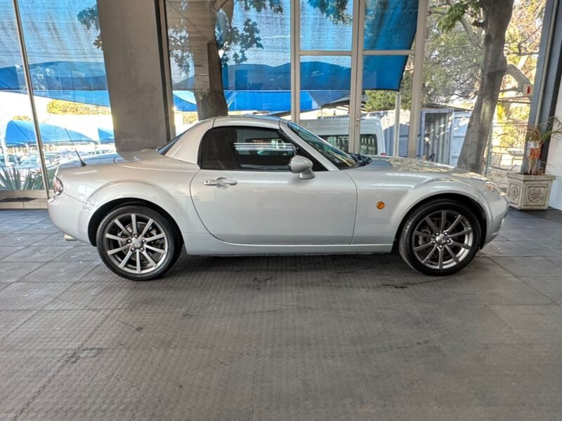 2009 Mazda MX-5 Roadster-Coupe