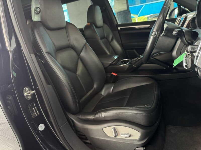 2010 Porsche Cayenne S Auto