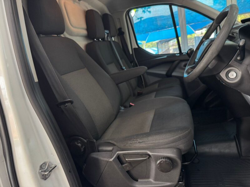 2017 Ford Transit Custom 2.2TDCi Ambiente SWB Panelvan
