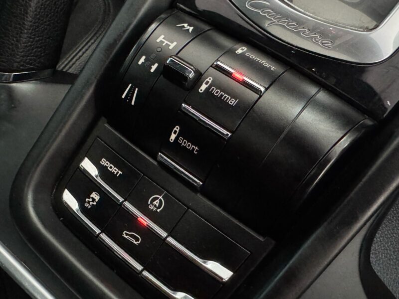 2010 Porsche Cayenne S Auto