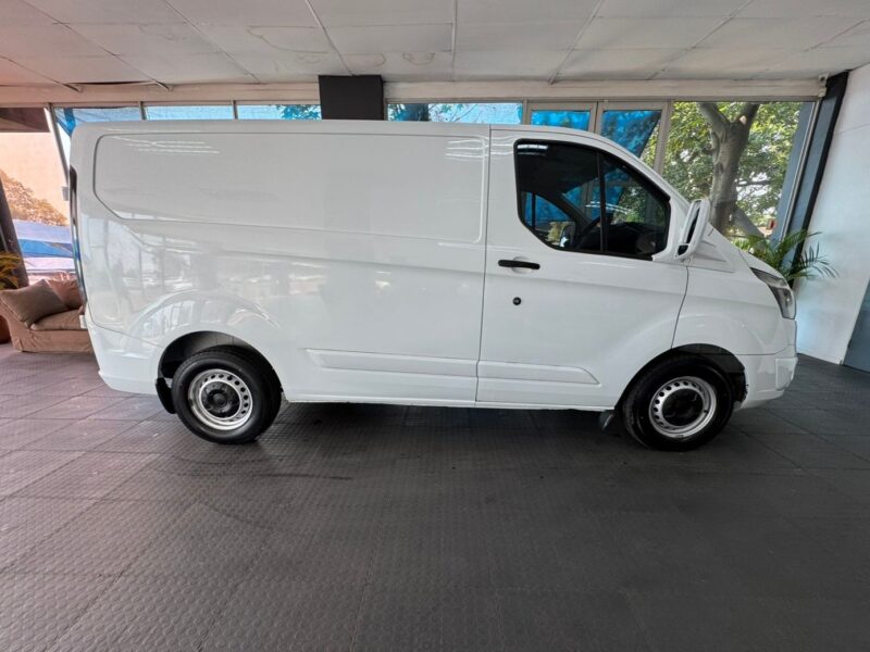 2017 Ford Transit Custom 2.2TDCi Ambiente SWB Panelvan