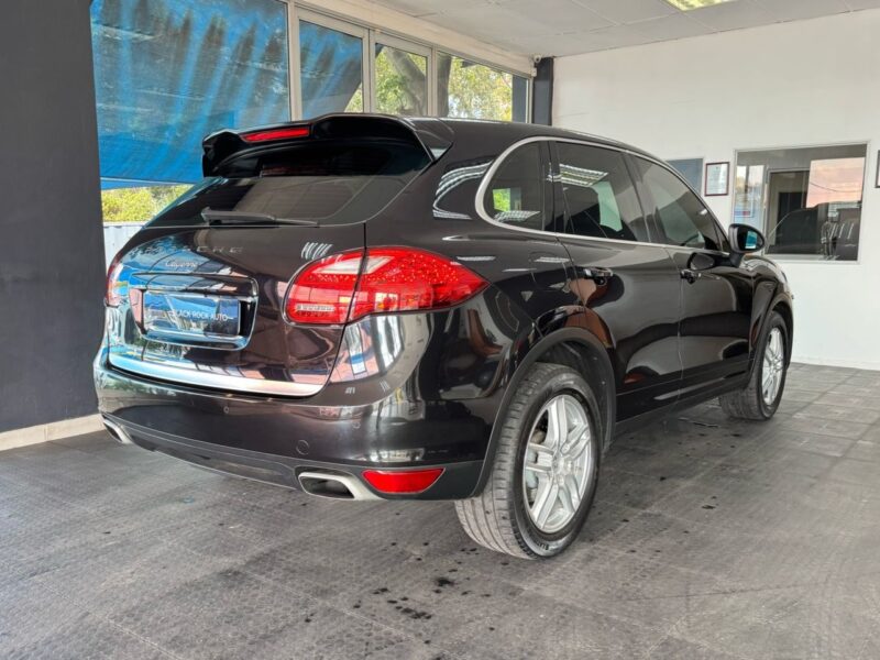 2010 Porsche Cayenne S Auto