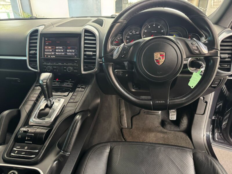 2010 Porsche Cayenne S Auto