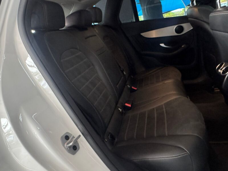 2022 Mercedes GLC220d AMG Auto