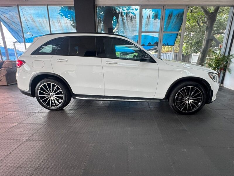 2022 Mercedes GLC220d AMG Auto