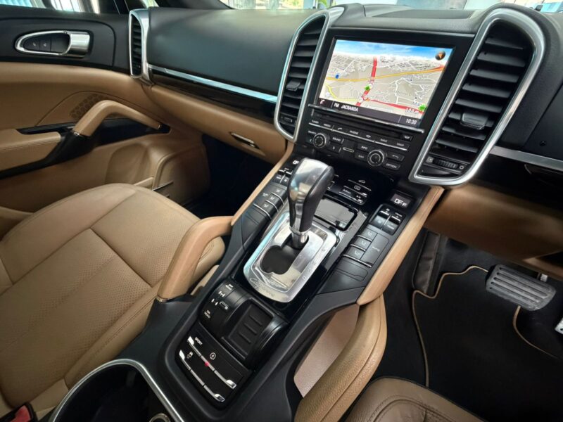 2014 Porsche Cayenne Diesel Platinum Edition