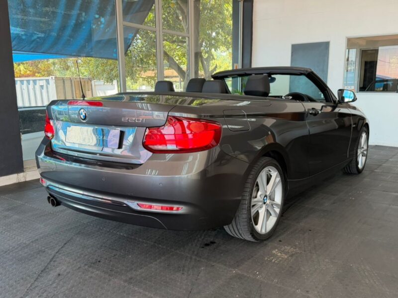 2018 BMW 220i Convertible Sport Line Auto
