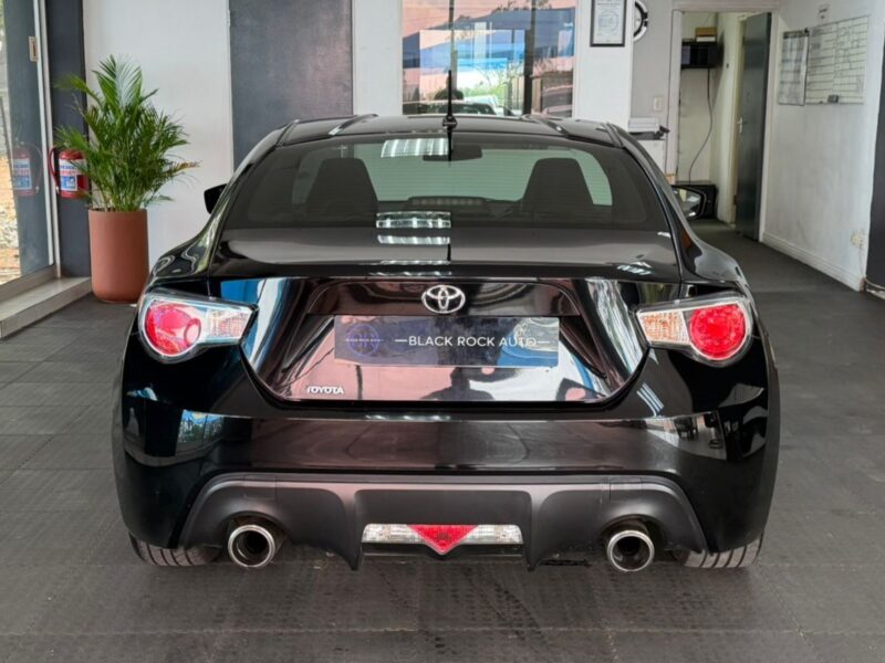 2013 Toyota 2.0 High