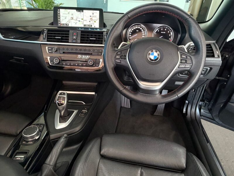 2018 BMW 220i Convertible Sport Line Auto