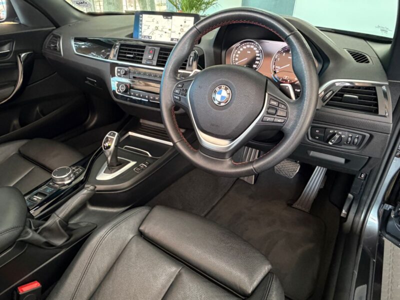 2018 BMW 220i Convertible Sport Line Auto