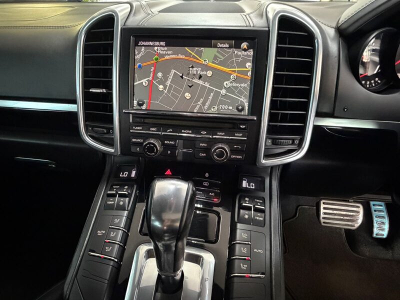 2010 Porsche Cayenne S Auto