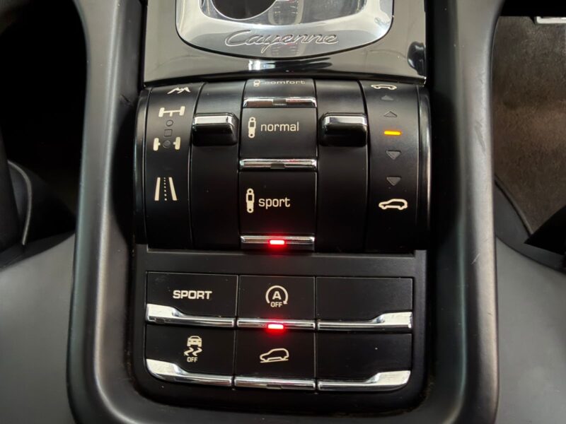 2010 Porsche Cayenne S Auto