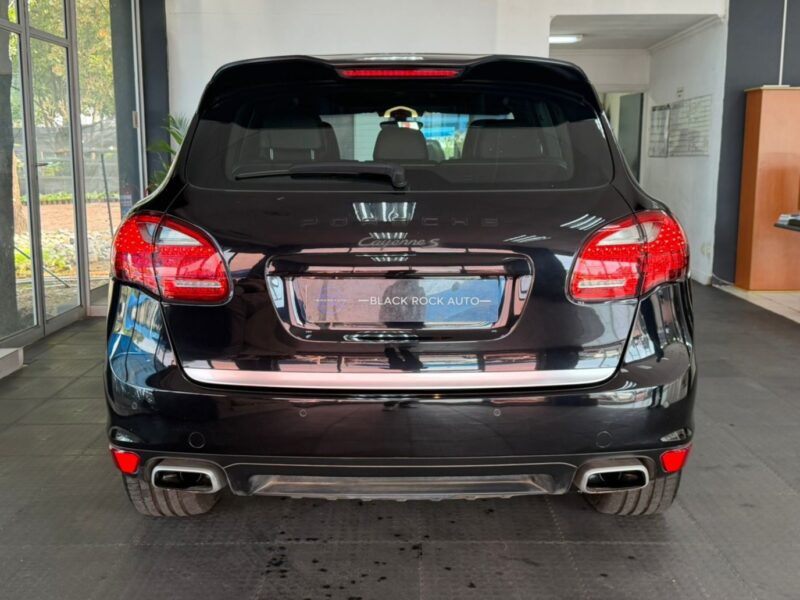2010 Porsche Cayenne S Auto