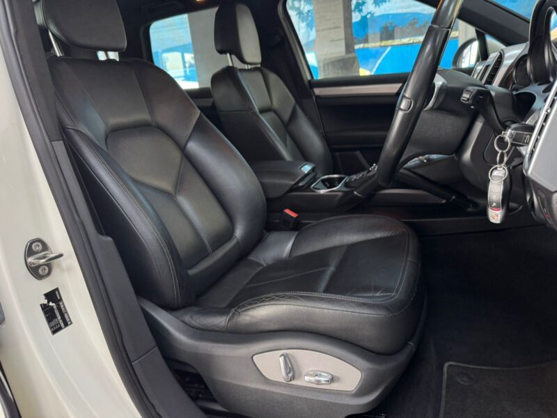 2011 Porsche Cayenne S Auto