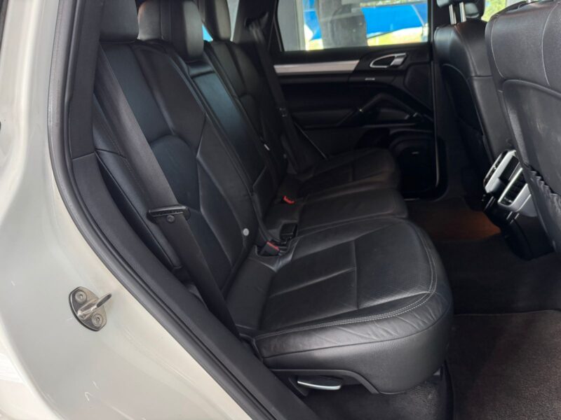 2011 Porsche Cayenne S Auto
