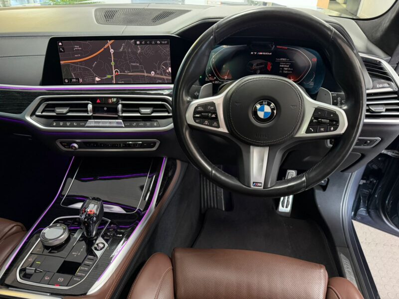 2021 BMW X7 M50d