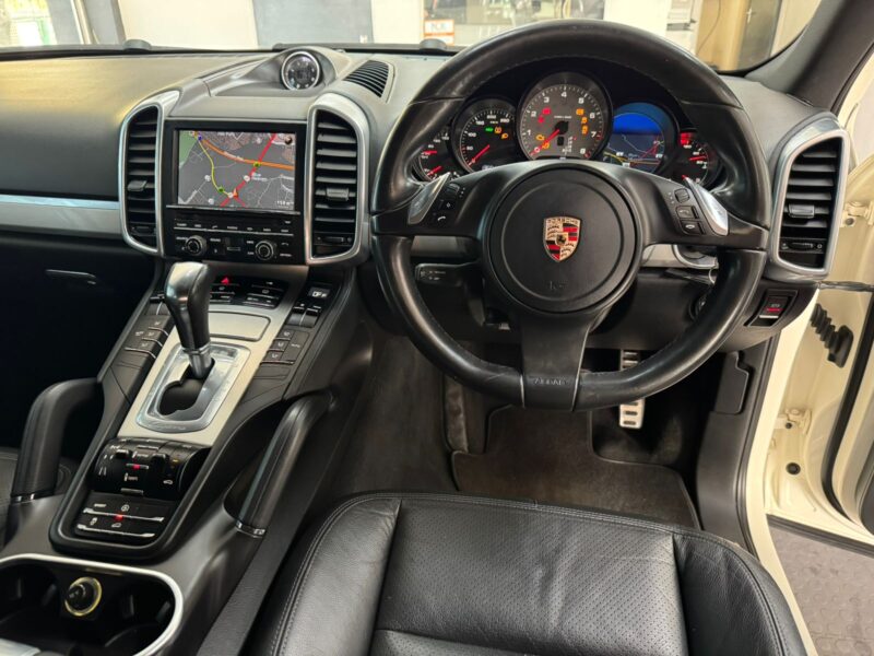2011 Porsche Cayenne S Auto