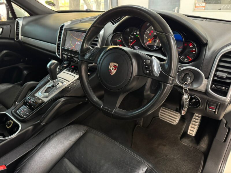2011 Porsche Cayenne S Auto